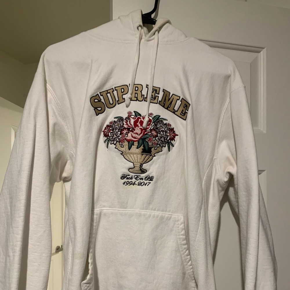 authentic Supreme Hoodie